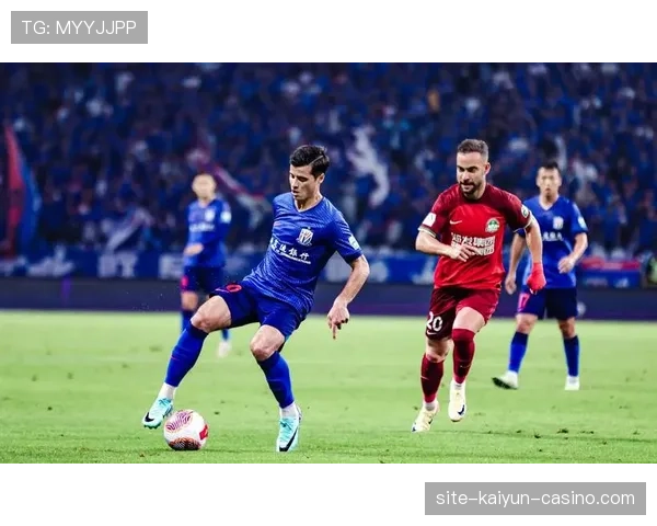 巴黎圣日耳曼边路成为核心，进攻层次变化对赛季表现造成影响